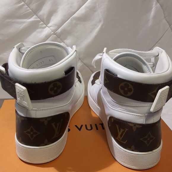 Louis Vuitton Rivoli sneaker boot. - Picture 3 of 9